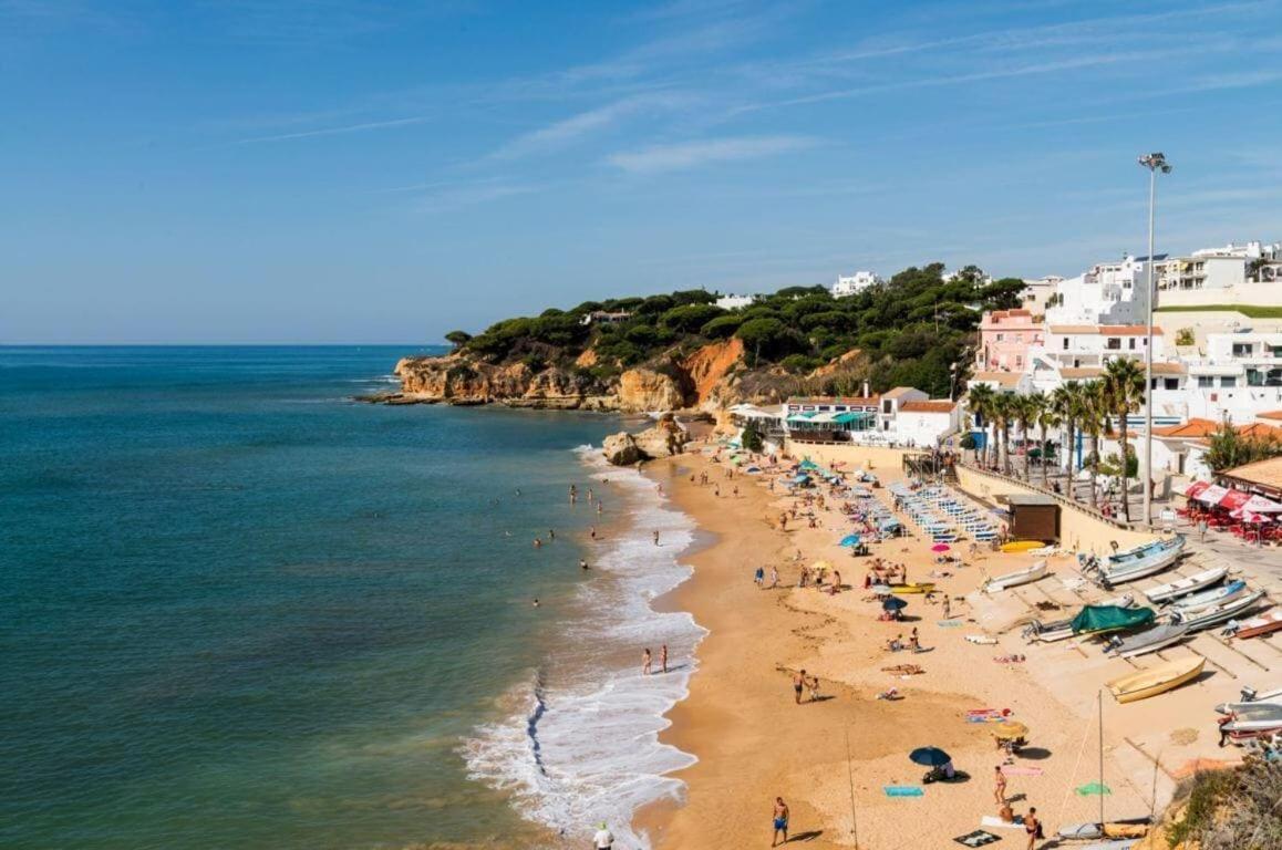 Charmoso A 300m Da De Olhos De Agua ! Quarto em Acomodações Particulares Albufeira